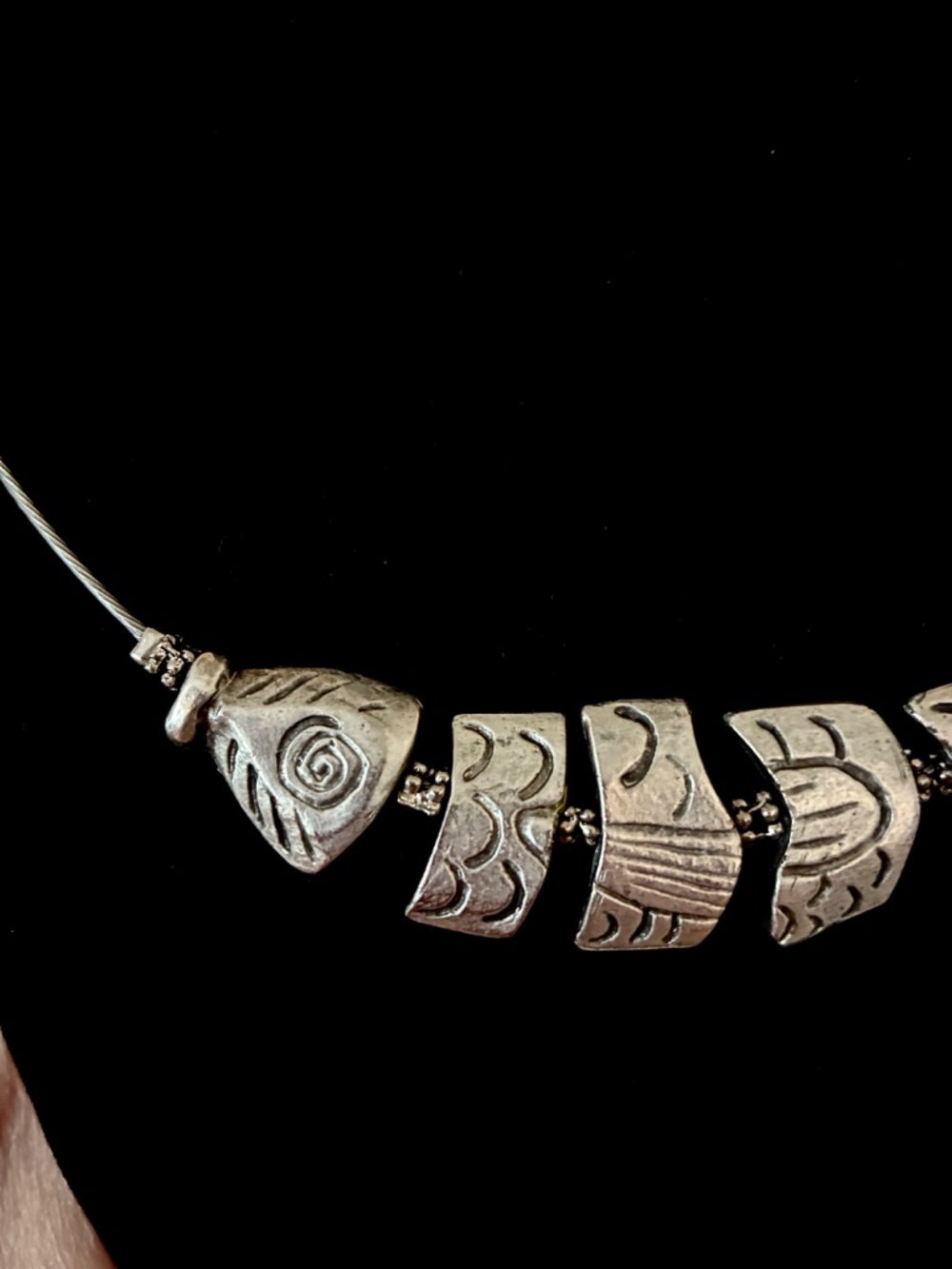 FeiFish Silver Tone Necklace - Picture 2 of 2